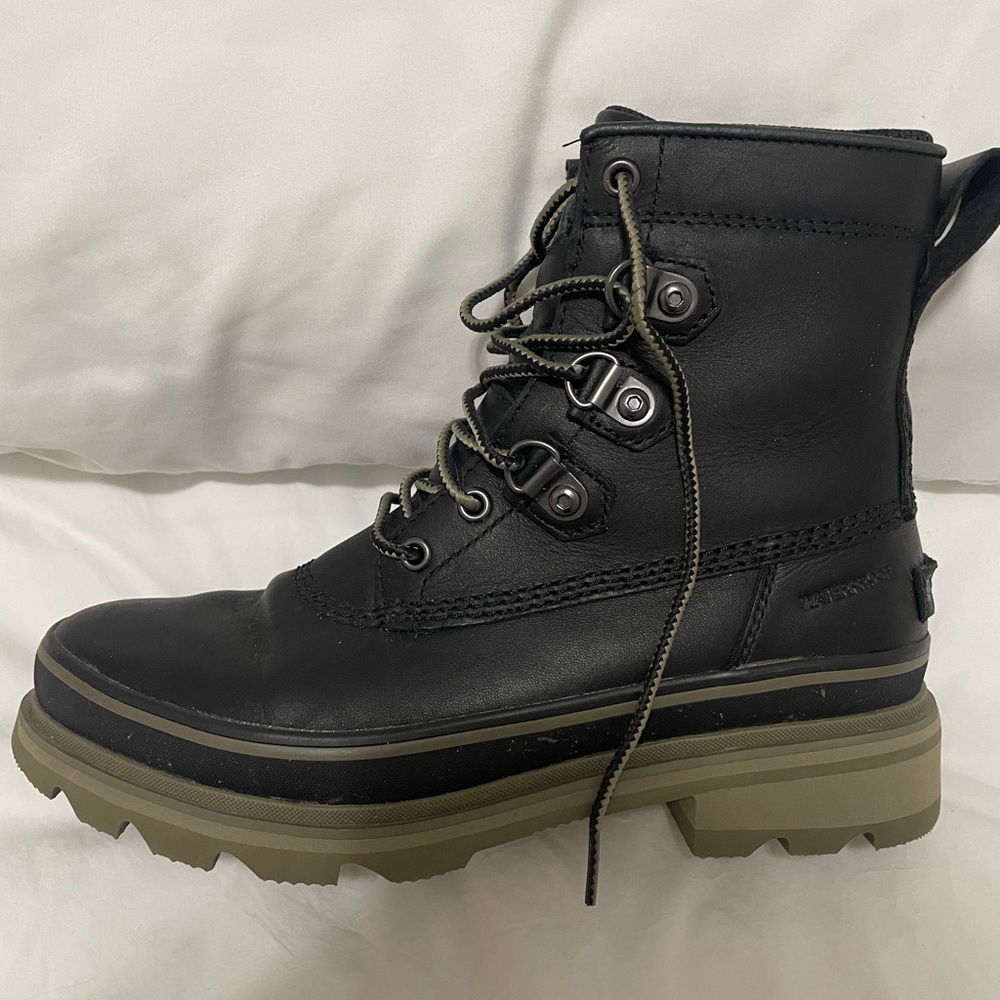 Sorel Waterproof Black Boots